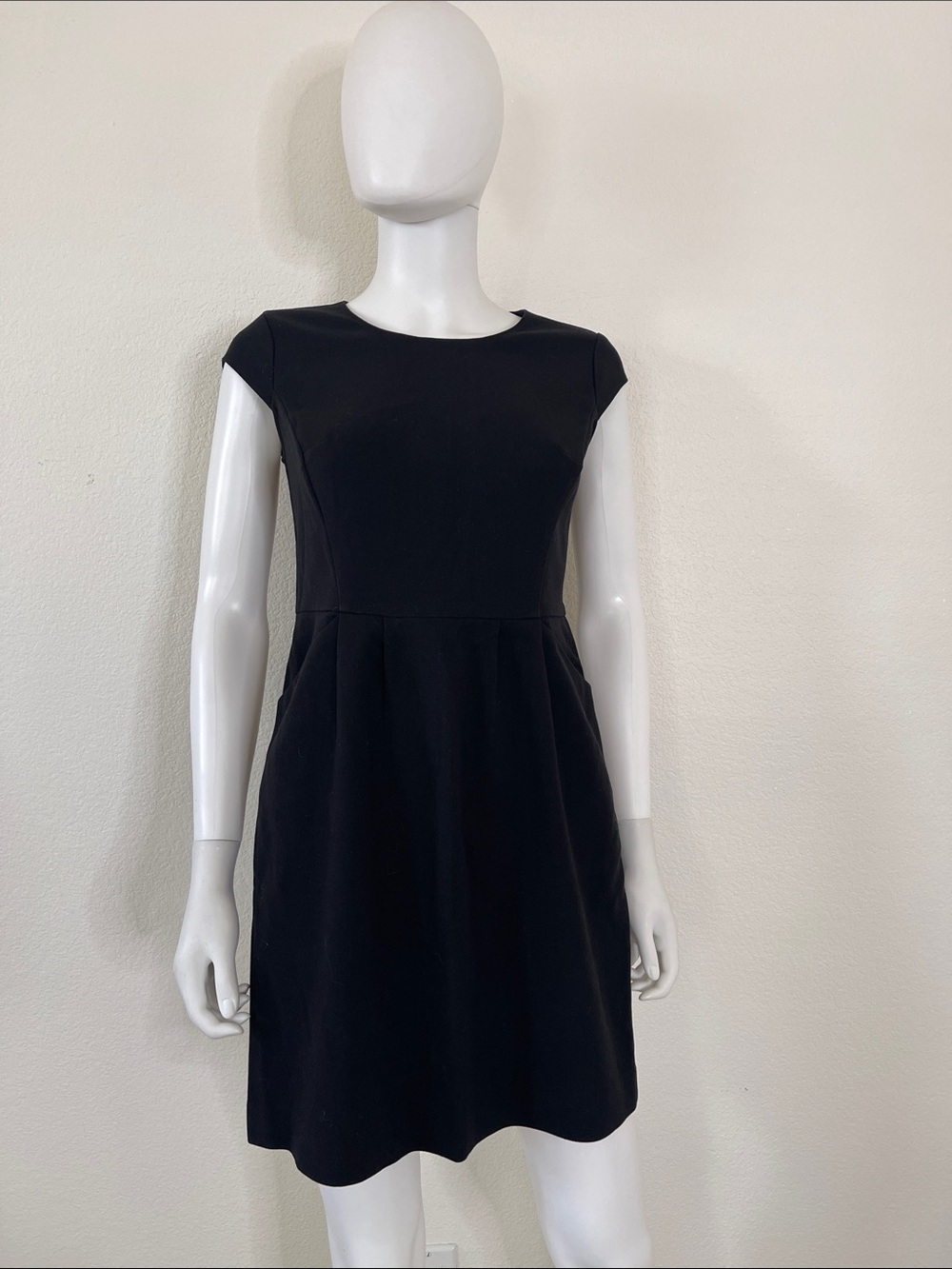 LOFT Black Cap-Sleeve Fit & Flare Dress